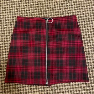 Forever 21 red plaid skirt with zipper in the middle.